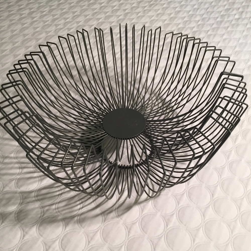GORGEOUS MIDCENTURY MOMA WIRE BOWL. STUNNING.